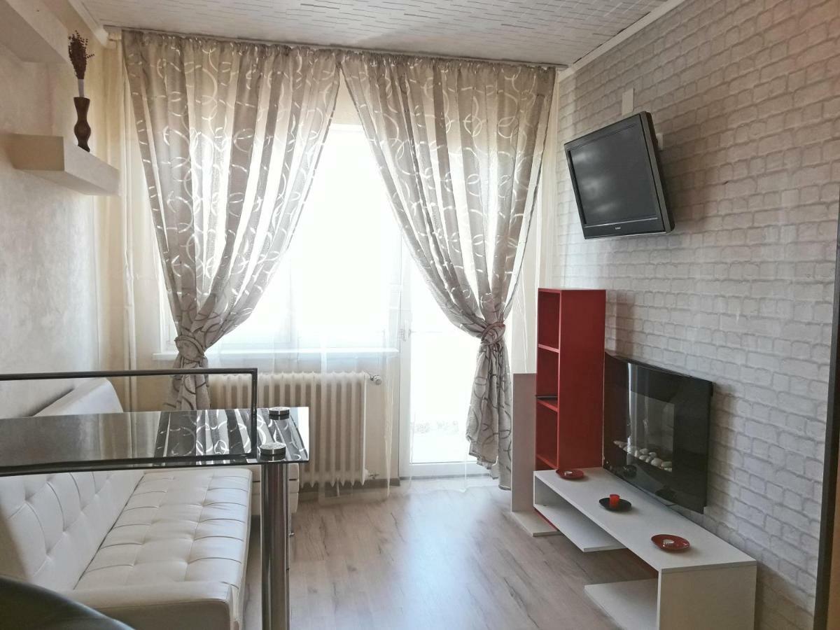 Ana'S Apartment ออราแด ภายนอก รูปภาพ